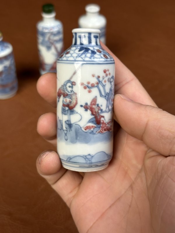 清 釉里红鼻烟壶六只 - 图4