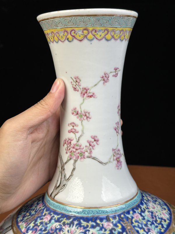 清晚期 粉彩喜上眉梢图赏瓶 - 图9