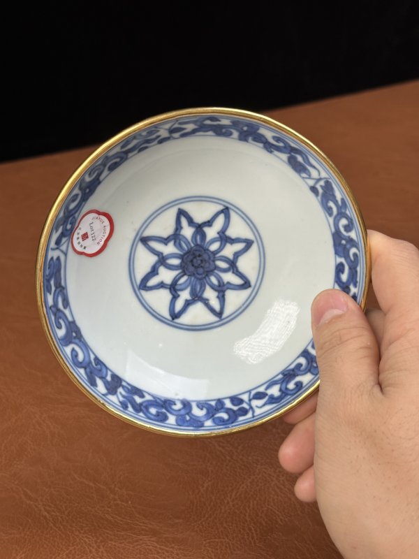 清康熙 青花缠枝花卉茶园 - 图9