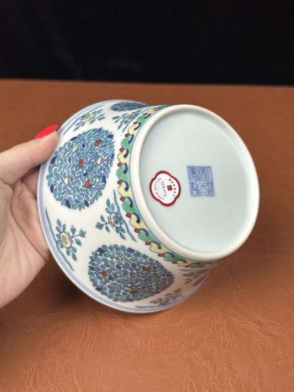 清道光 斗彩团花纹马蹄碗一对 - 图24