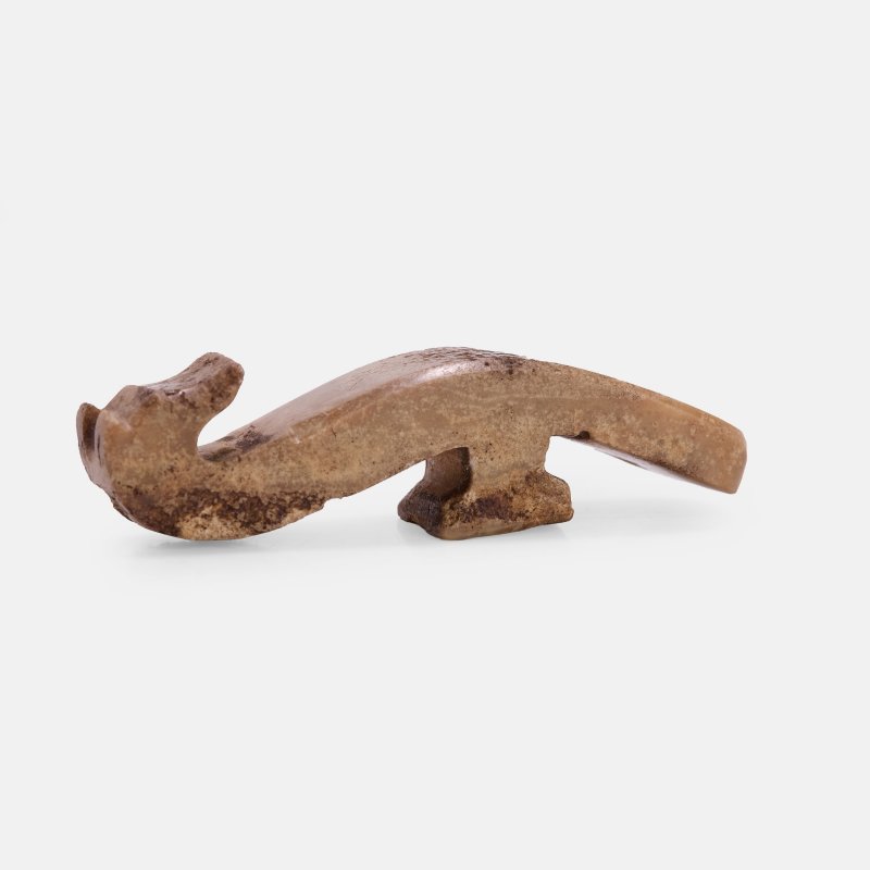 战国 玉龙纹带钩 | A Chinese jade belt hook Warring States period (475-221 BCE), of typical form - 图4