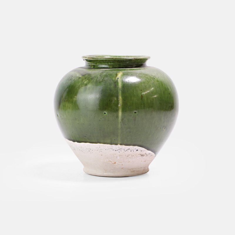 唐 绿釉罐 | A Chinese earthenware jar Tang dynasty (618-907), of ovoid form with a short neck and a lipped rim - 图1