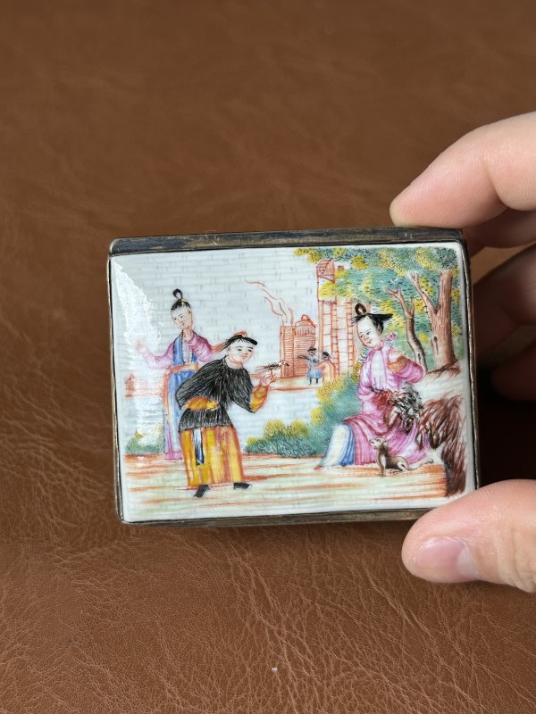 清乾隆 广法郎彩人物手盒 - 图5