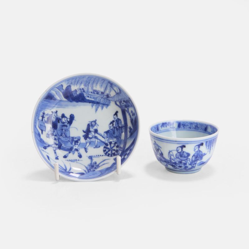 清康熙 青花西厢记图茶杯及碟 《若深珍藏》青花篆书款 | A Chinese blue and white teacup and saucer Kangxi (1662-1722), each of circular form