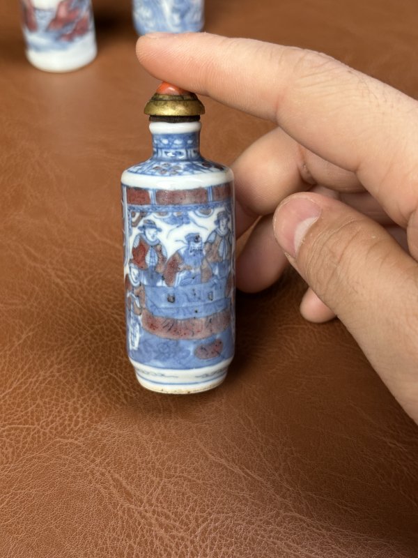 清 釉里红鼻烟壶六只 - 图10