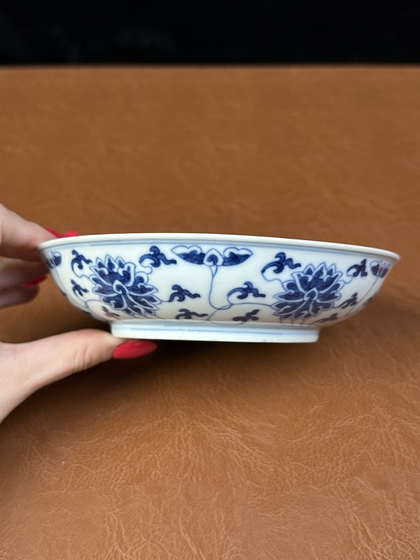 清同治 青花缠枝莲纹盘 - 图8