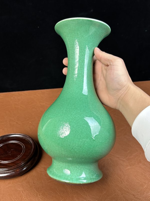 清康熙 郎窑绿琵琶尊 - 图6