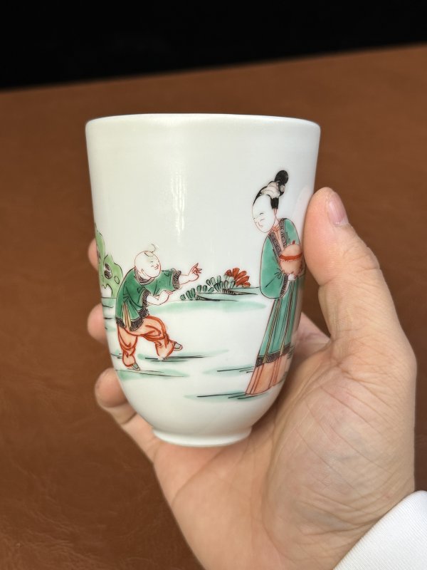 清康熙 五彩人物仰钟杯 - 图3