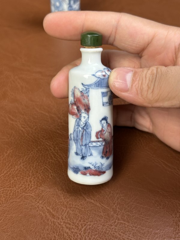 清 釉里红鼻烟壶六只 - 图11