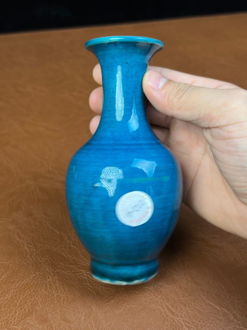 清乾隆 孔雀蓝釉赏瓶 - 图6