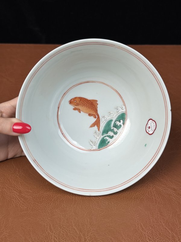 清康熙 五彩矾红描金鲤鱼纹碗 - 图12