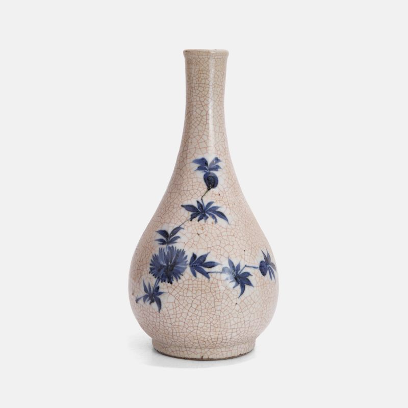 明晚期 浆胎青花折枝花果纹瓶 | A Chinese blue and white soft paste vase late Ming dynasty, the pear-shaped body rising from a circular foot to a cylindrical neck - 图2