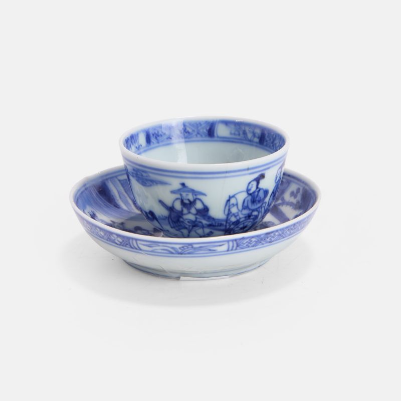 清康熙 青花西厢记图茶杯及碟 《若深珍藏》青花篆书款 | A Chinese blue and white teacup and saucer Kangxi (1662-1722), each of circular form - 图2