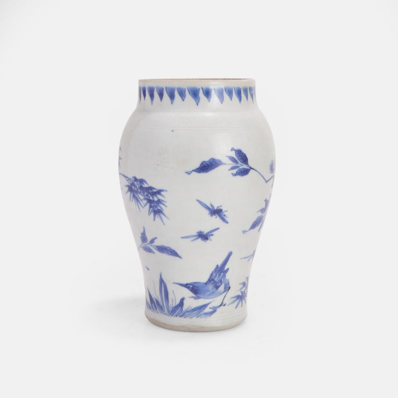 明崇祯 青花花鸟图瓶 | A Chinese blue and white vase Chongzhen (1628-1644), of baluster form - 图1