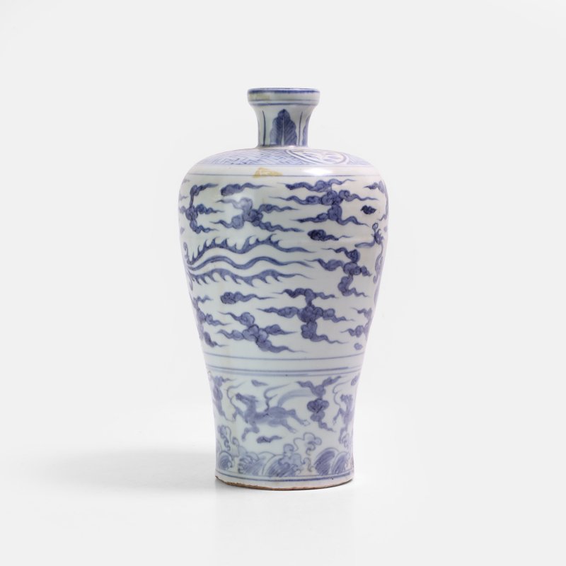 明万历 青花云凤纹梅瓶 | A Chinese blue and white meiping vase Wanli (1573-1620), the tapering body sweeping up to a broad rounded shoulder - 图1