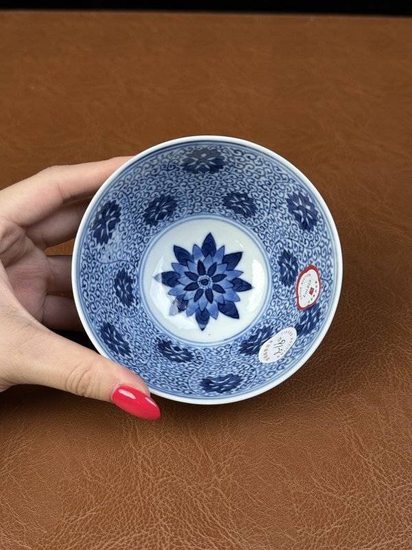 清光绪 青花缠枝花卉纹碗 - 图8