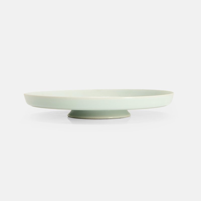 清雍正 粉青釉模印福禄寿纹洗 | A Chinese celadon-glazed brush washer Yongzheng (1723-1735), the broad