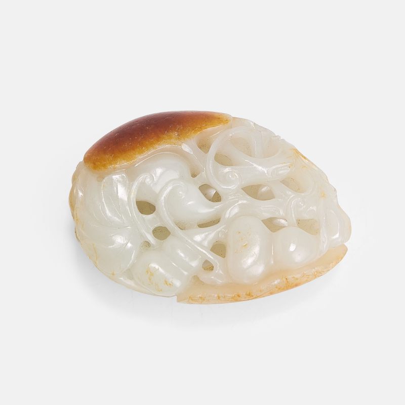 清 白玉镂雕福禄双全纹珮 | A Chinese jade carving Qing dynasty (1644-1911), pierced and carved with a bat among double gourds and leafy tendrils - 图2