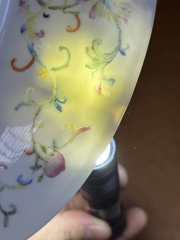 清光绪 粉彩缠枝莲八宝纹大盘 - 图12