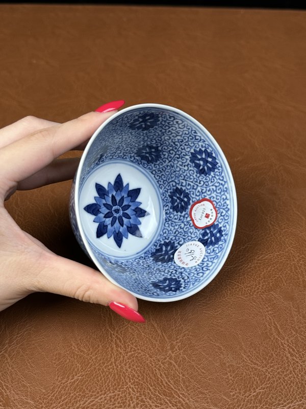 清光绪 青花缠枝花卉纹碗 - 图9