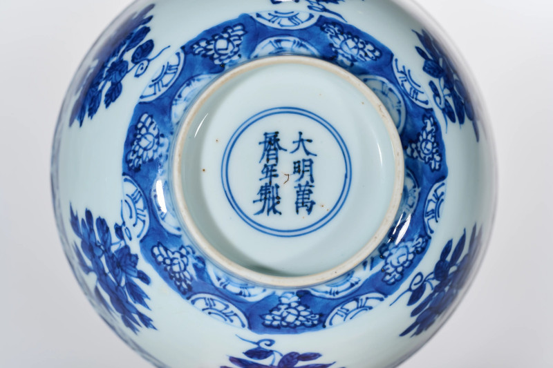 明万历 青花折枝花卉纹墩式碗 - 图3
