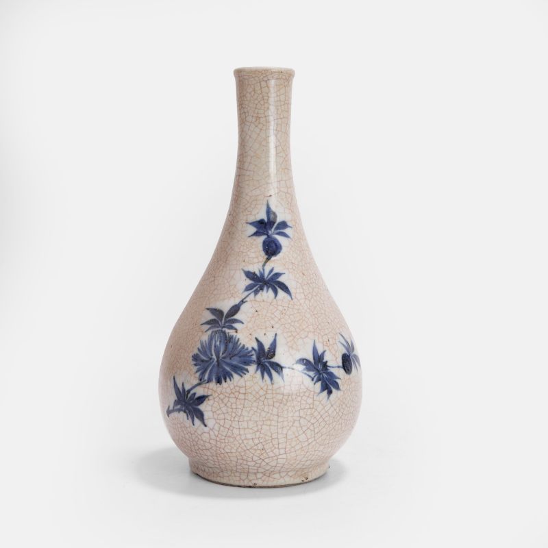 明晚期 浆胎青花折枝花果纹瓶 | A Chinese blue and white soft paste vase late Ming dynasty, the pear-shaped body rising from a circular foot to a cylindrical neck - 图3
