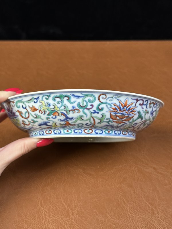 清嘉庆 斗彩夔凤纹盘 - 图6