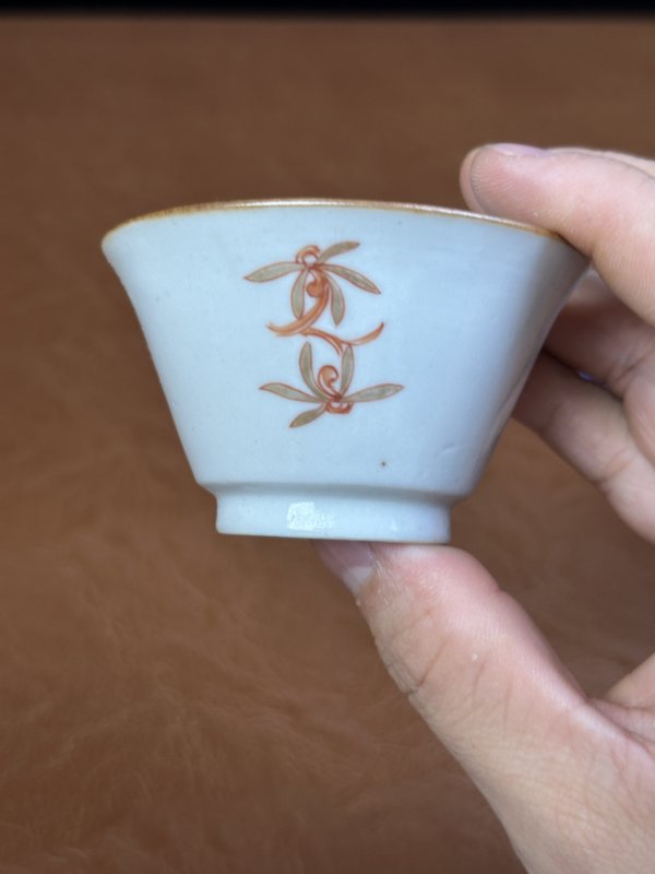 清早期 矾红描金花卉纹杯一对 - 图8