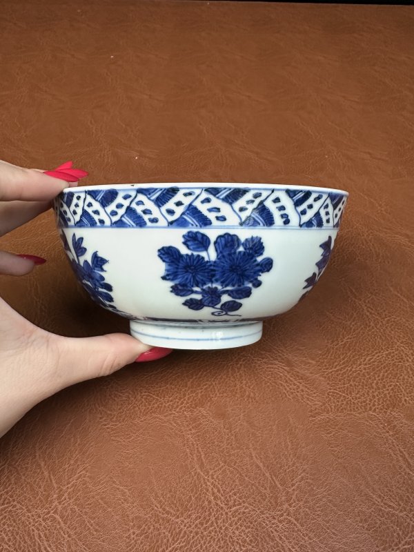 明万历 青花折枝花卉纹墩式碗 - 图4