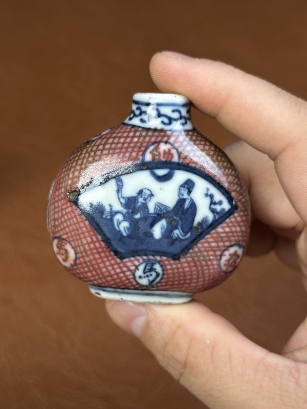 清中期  青花釉里红人物鼻烟壶三只 - 图9