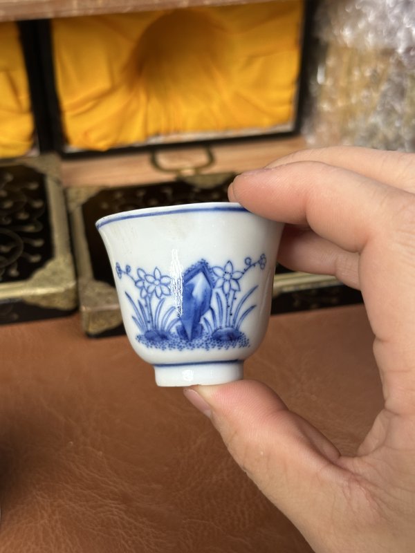 清光绪 青花洞石水仙杯一对 - 图8