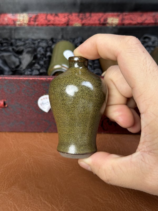 清中期  茶叶末鼻烟壶四只 - 图5