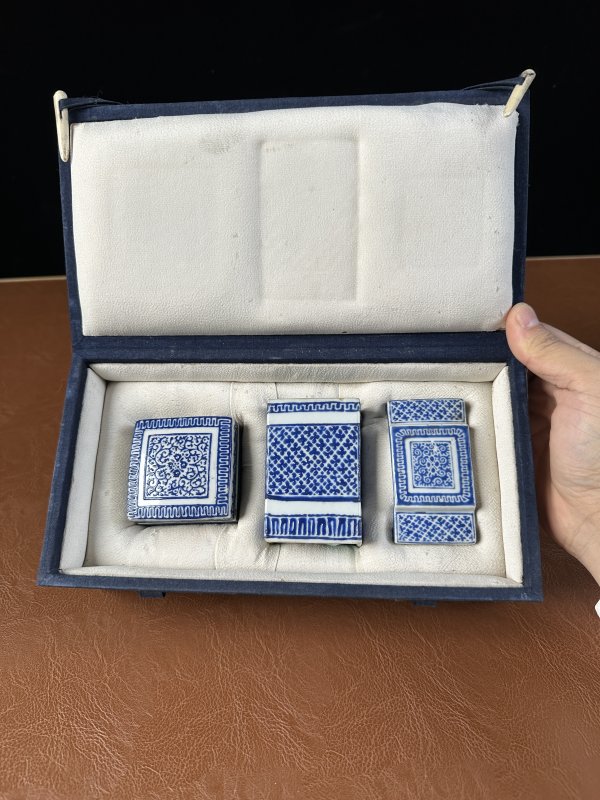 清中期 蓝料彩文房三件套 - 图2