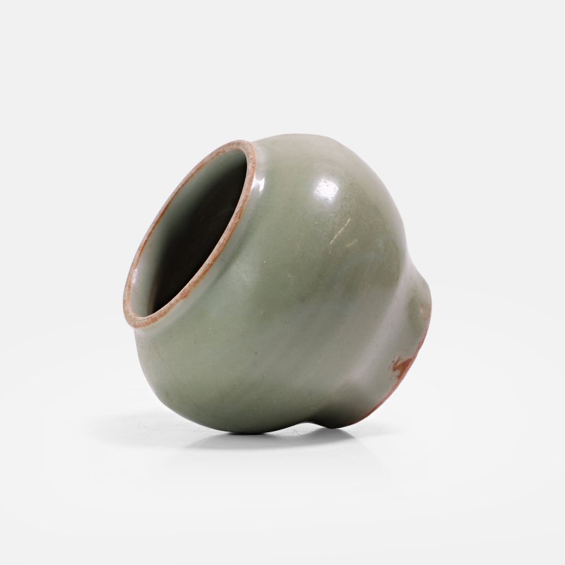明 龙泉青釉小罐 | A Chinese Longquan celadon-glazed jar Ming dynasty (1368-1644), of ovoid form - 图2