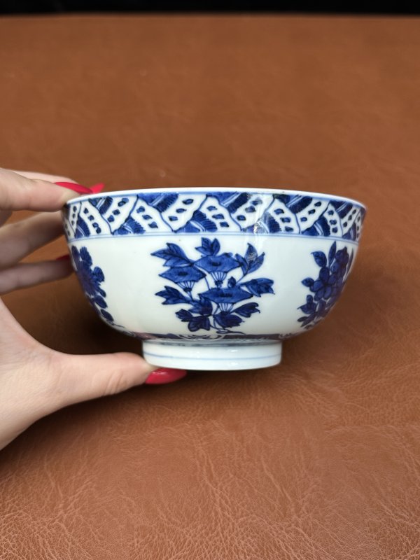 明万历 青花折枝花卉纹墩式碗 - 图5