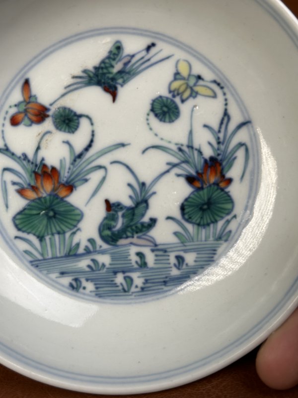清雍正  斗彩满池娇图盘 - 图4
