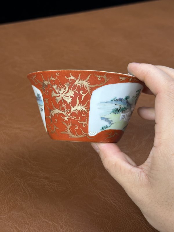 清乾隆 珊瑚红描金开窗马蹄杯 - 图6