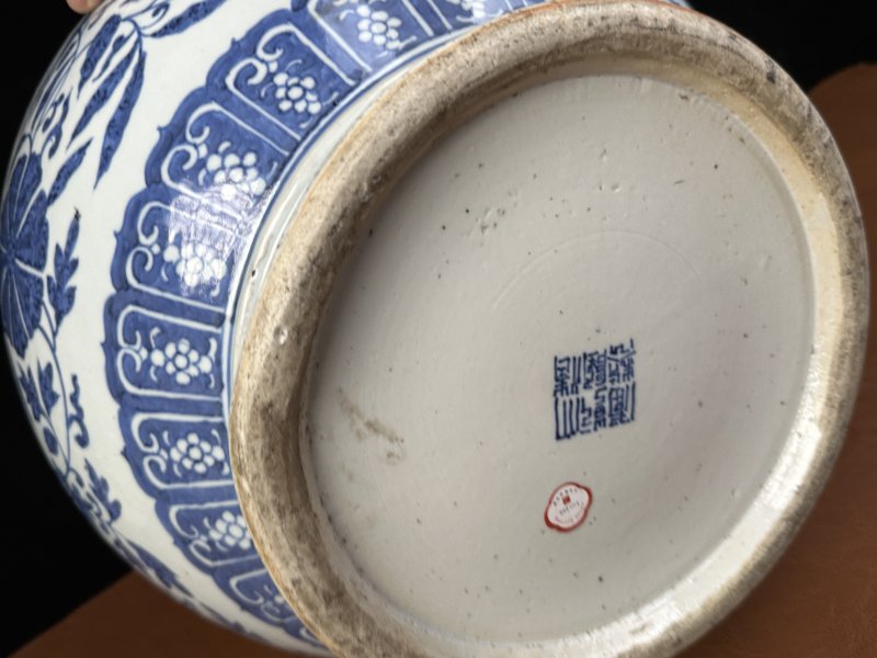 清 青花缠枝蕃莲纹贯耳折肩尊 - 图15