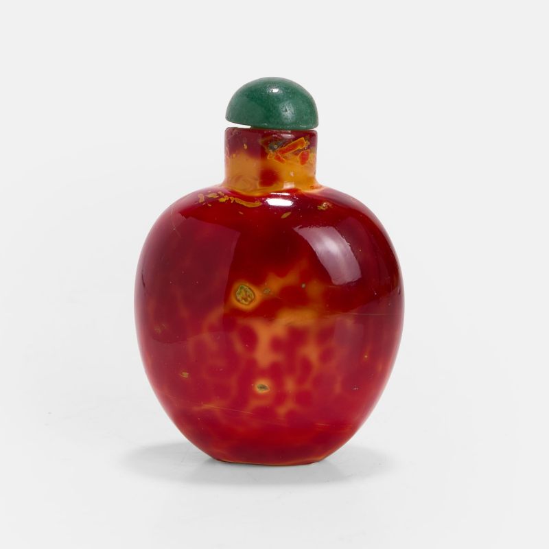 清十八至十九世纪 仿雄黄料胎鼻烟壶 | A Chinese realgar glass snuff bottle 18th-19th century, of gently tapering ovoid form with a concave base - 图3
