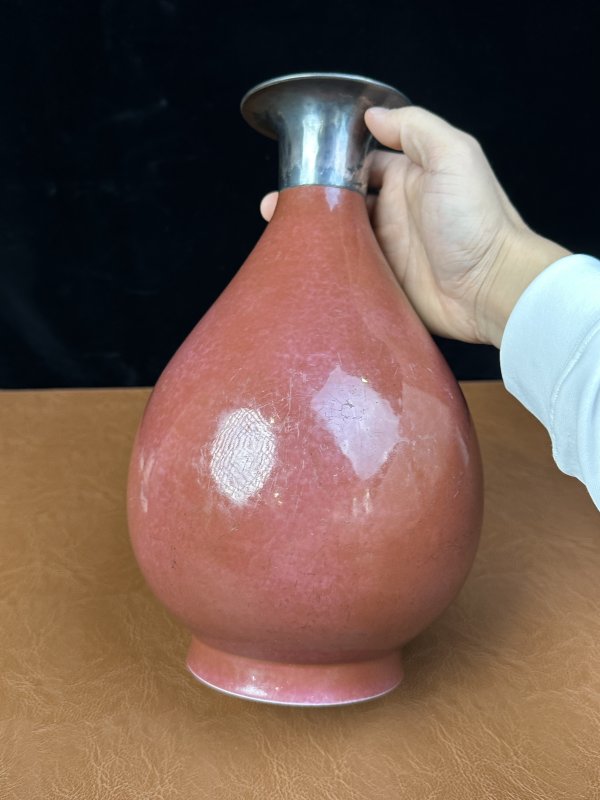 清同治 胭脂水玉壶春瓶 - 图4