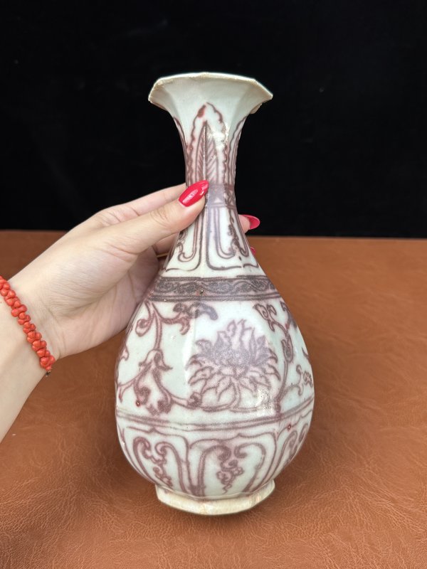 元 釉里红花卉芭蕉纹瓜棱玉壶春瓶 - 图4