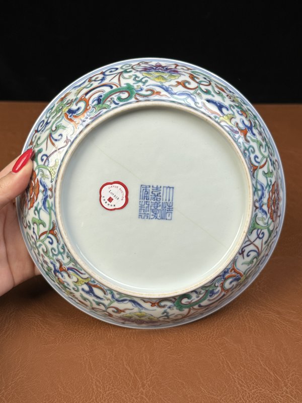 清嘉庆 斗彩夔凤纹盘 - 图9