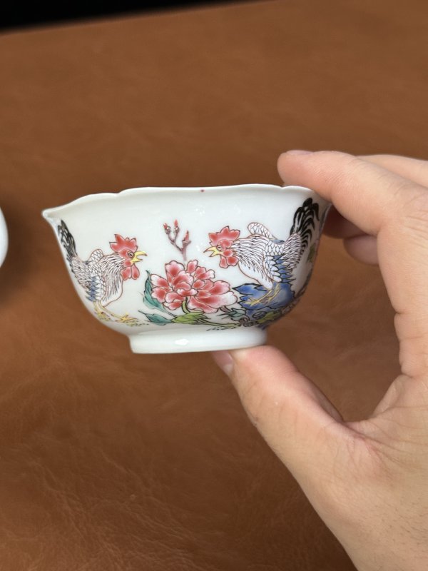 清雍正 粉彩官上加官杯碟套 - 图5