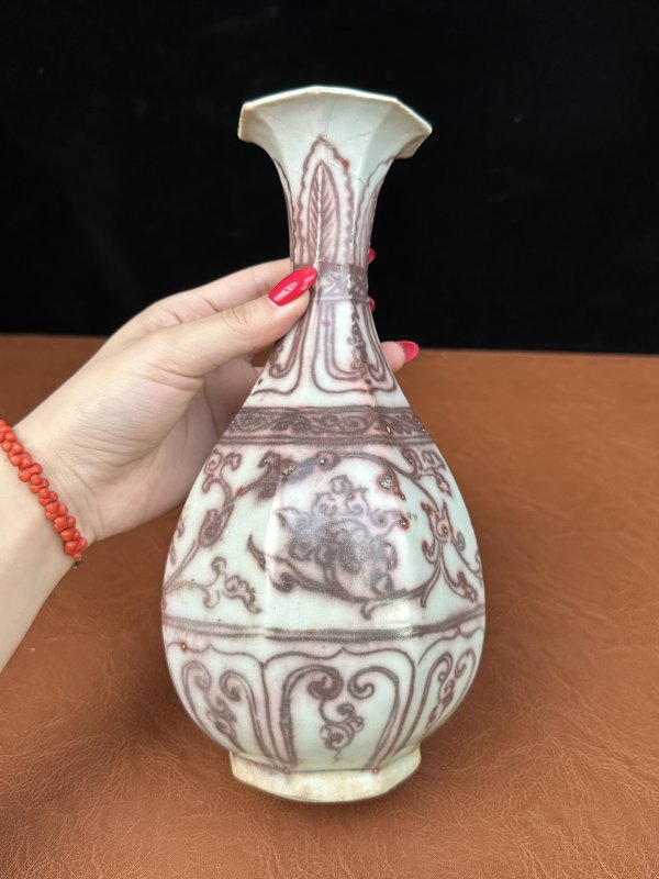 元 釉里红花卉芭蕉纹瓜棱玉壶春瓶 - 图5