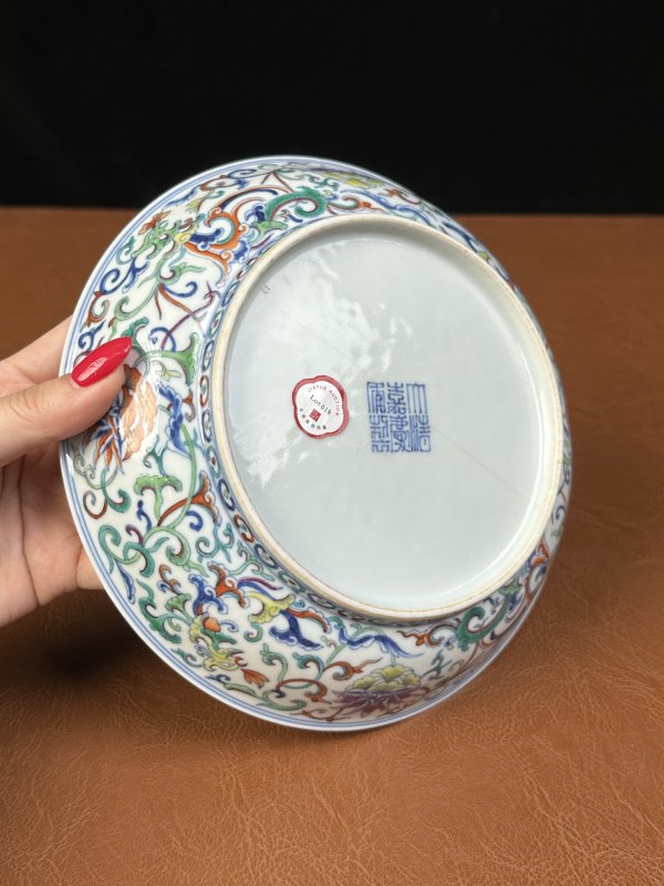 清嘉庆 斗彩夔凤纹盘 - 图10