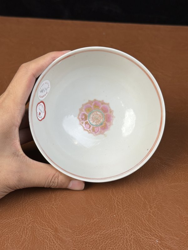 清中期 粉彩七珍八宝图碗一对 - 图13