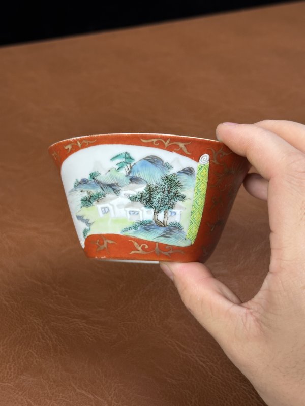 清乾隆 珊瑚红描金开窗马蹄杯 - 图8