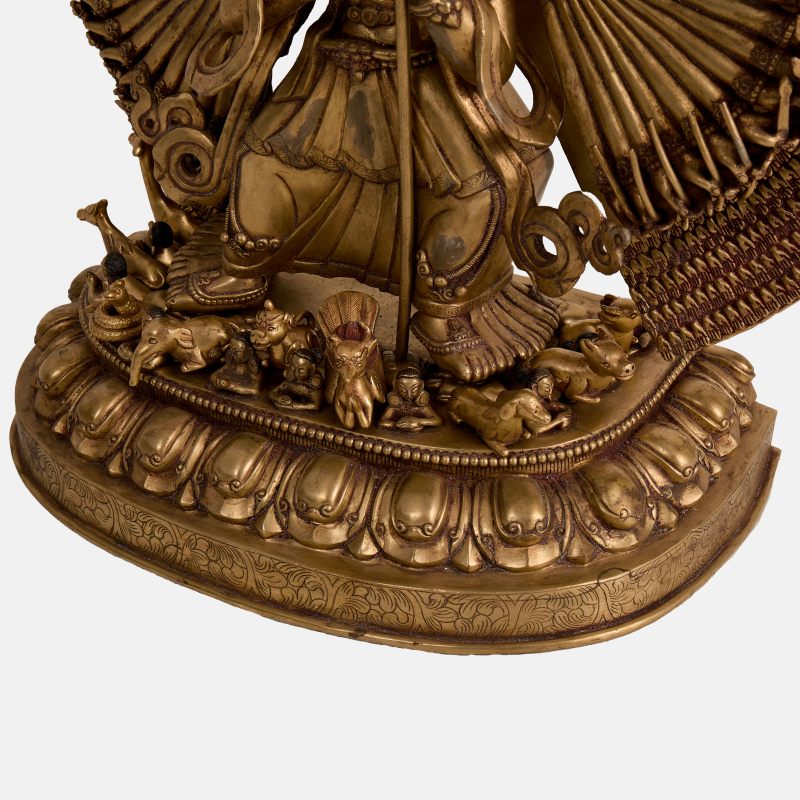 二十世纪 西藏铜鎏金大白伞盖佛母立像 | A Tibetan gilt-bronze figure of Sitatapatra 20th century, the Goddess of the White Umbrella