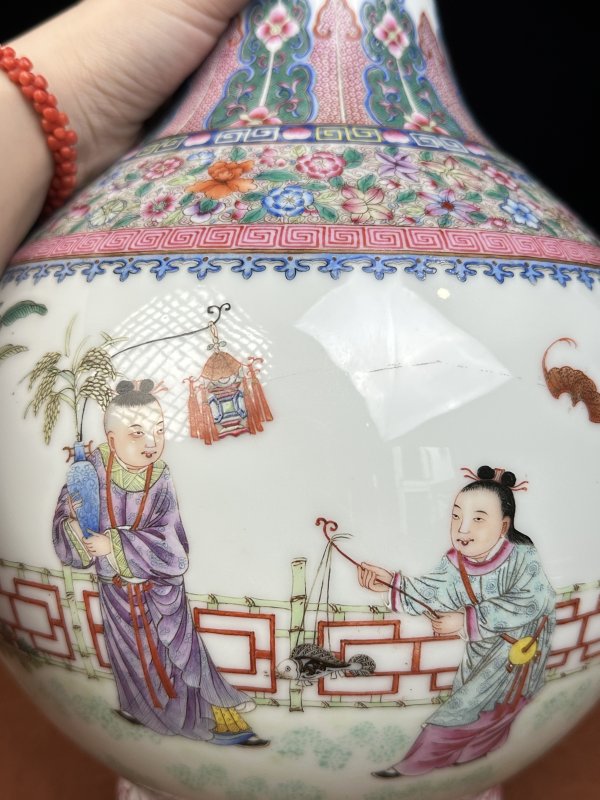 民国  粉彩麟趾呈祥赏瓶 - 图8