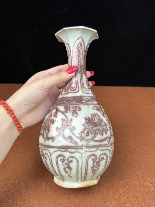 元 釉里红花卉芭蕉纹瓜棱玉壶春瓶 - 图6